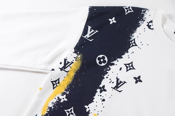 ブランドパーカー側面デザイン